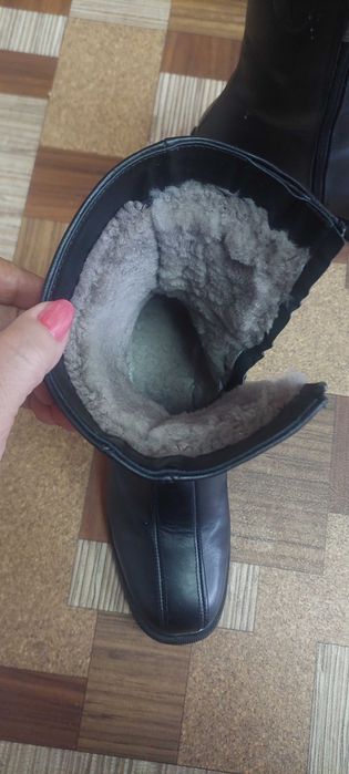Продам зимние сапоги