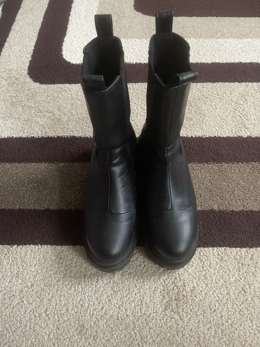 Ghete H&M cu platformă