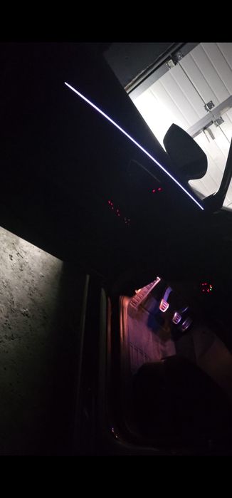 Retapitare plafon auto / plafon instelat/ lumini ambientale