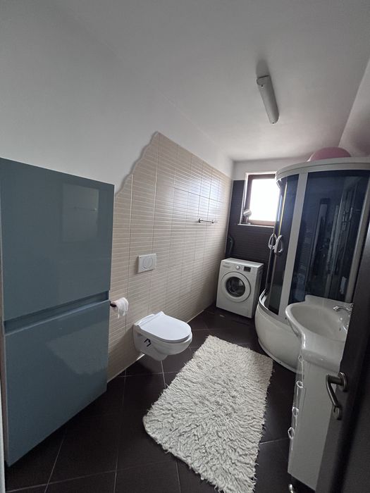 Inchiriez Apartament in Zorilor, parcare, zona de case, curte
