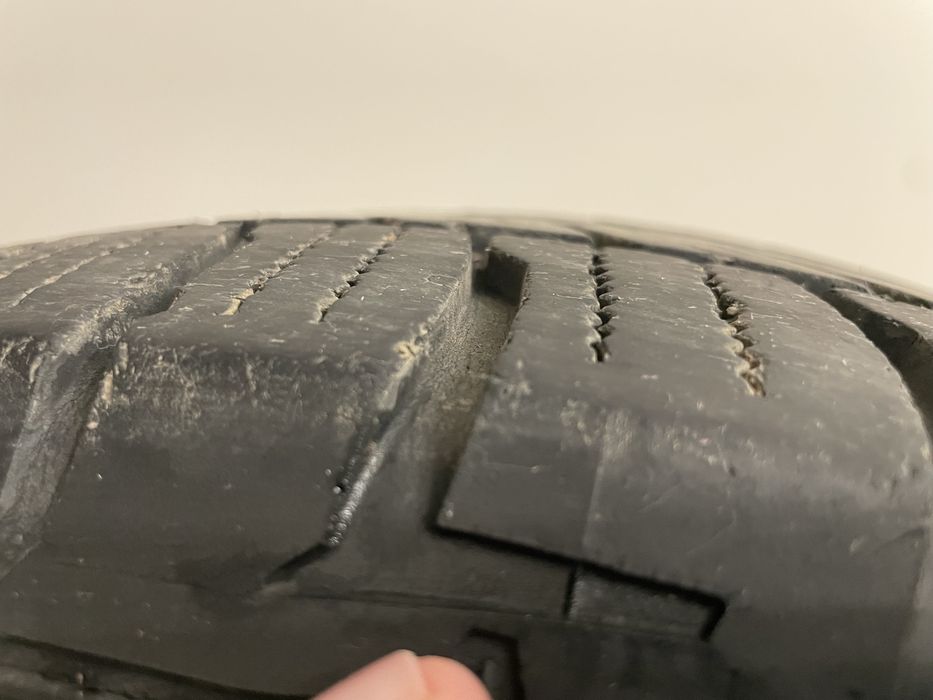 Продам шины Falken