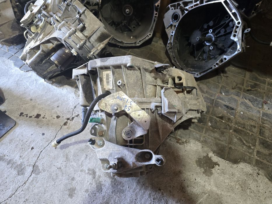 Cutie Viteze Dacia TL4 361 Dacia Duster 2020 2023 1.5 Blue DCi 4x2