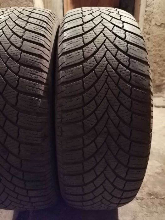 Продавам 2 броя зимни гуми 195.65.15 дот 2021 Brijiston