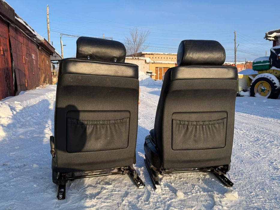 Передние сиденья Е38
