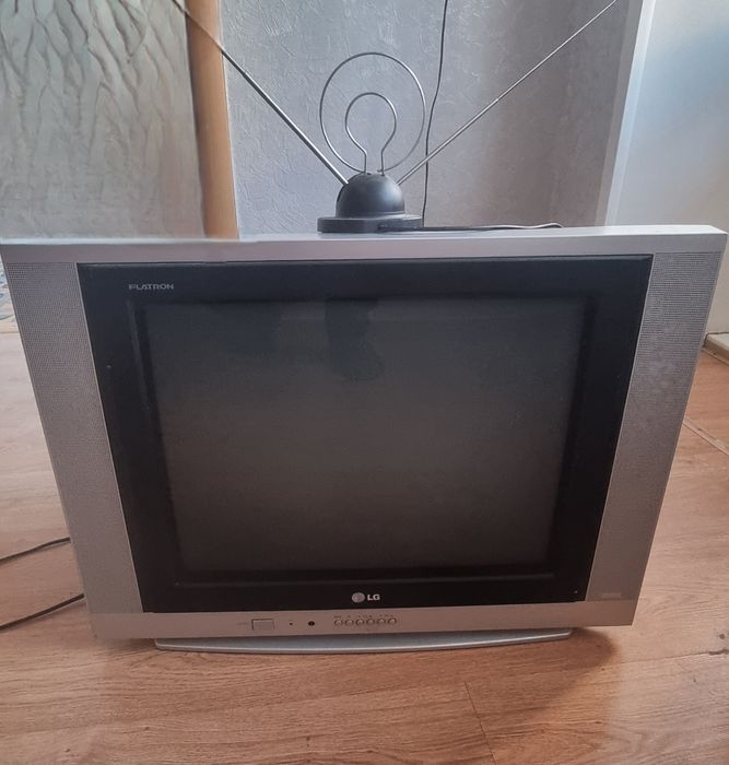 Телевизор цветной