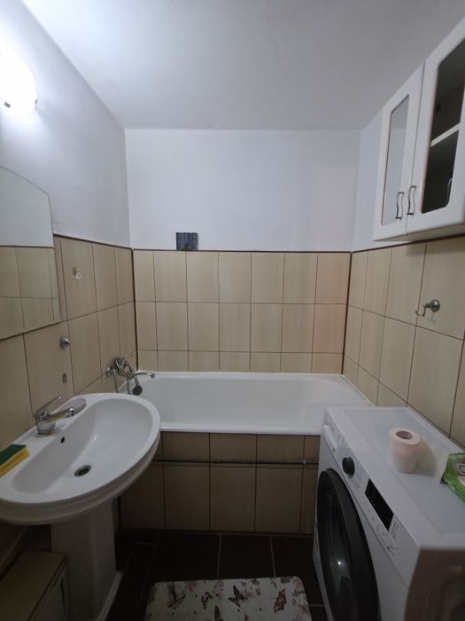 Închiriez garsoniera la 15 min/5km de centru Piața Unirii LIBERA !