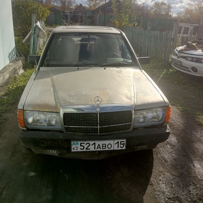 Mercedes-Benz 190, 1992