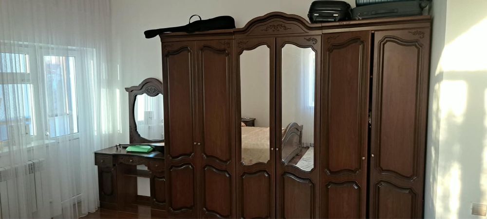 Спальный гарнитур
