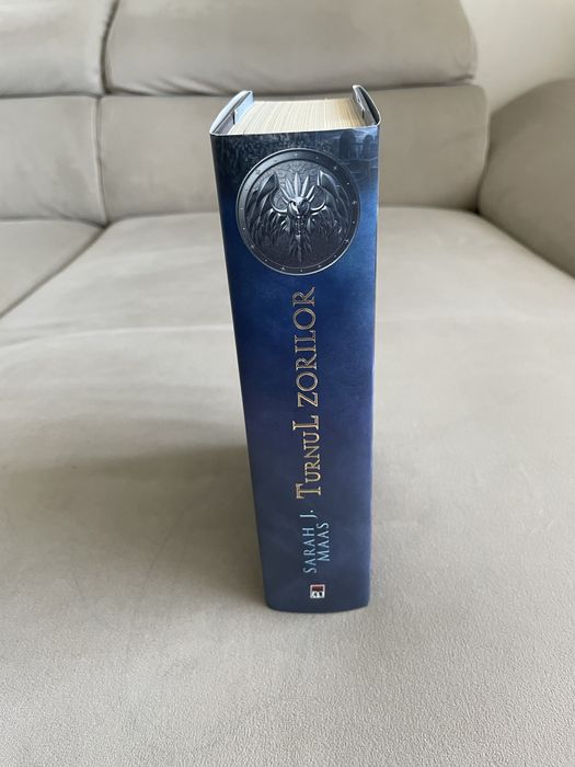 Turnul zorilor sarah j maas tronul de clestar volumul 6 + supracoperta