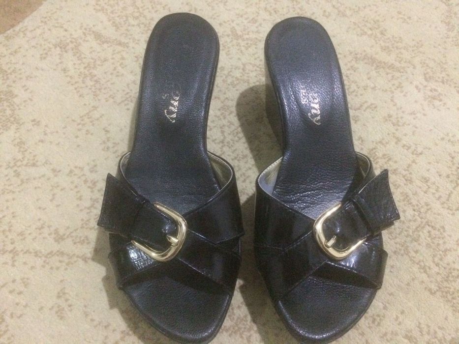 Шлепки женские