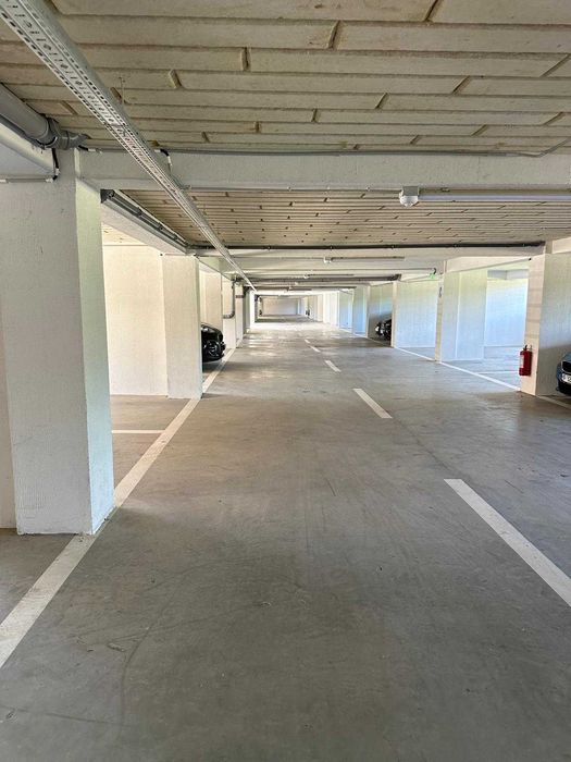 Apartament 4 camere nou zona ultracentral la parter - utilat - Otopeni
