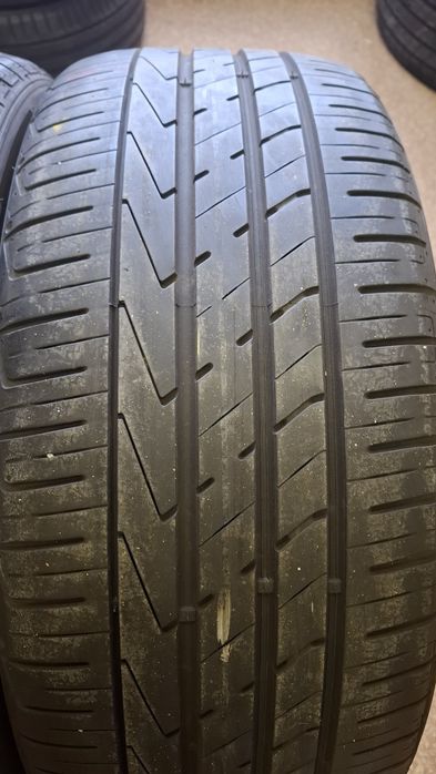 2бр летни гуми Hankook 235 50 19