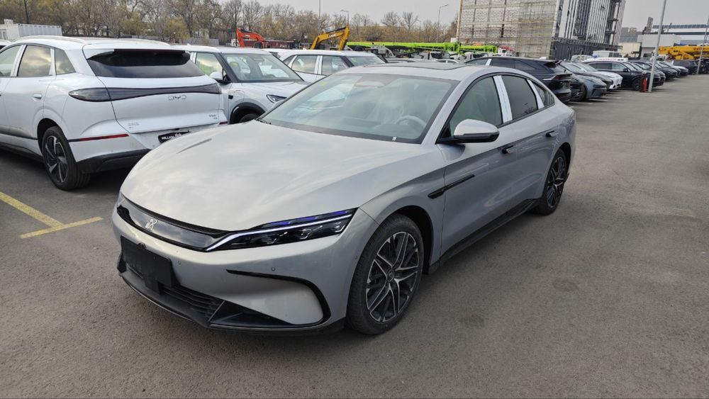 BYD Han 635 bez probeg