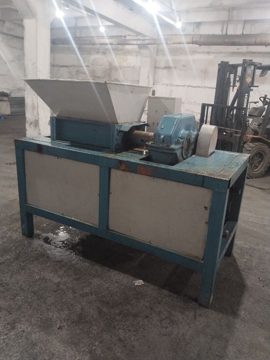 Промышленный измельчитель отходов(Дробилка)