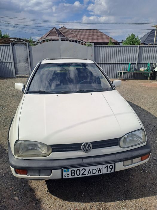 ПРОДАМ СРОЧНО Гольф- 3 1992г,срочно!