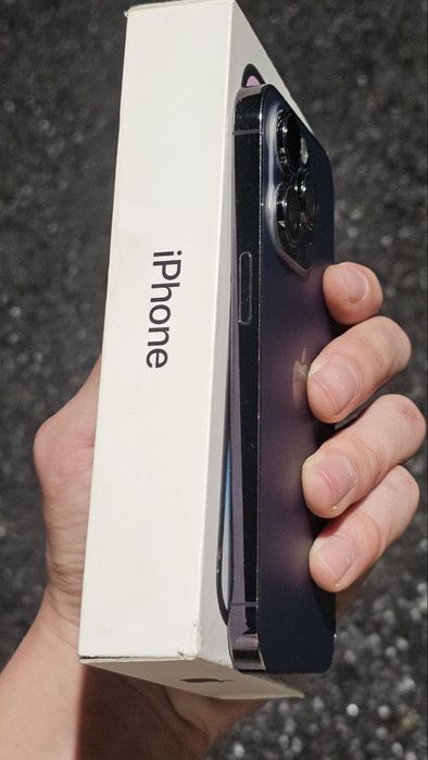 iPhone 14 pro с коробкой СРОЧНО