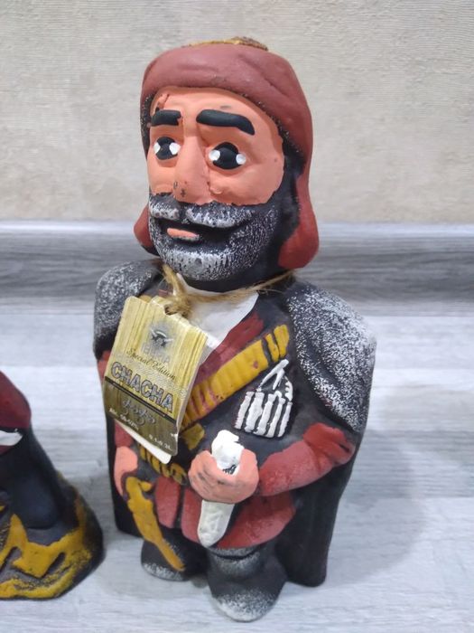 Продаются сувениры разные