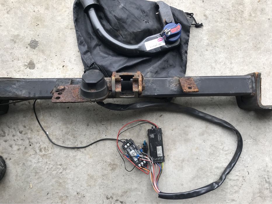 Carlig cui tractare platforma Bmw E61 complet 2004 2010