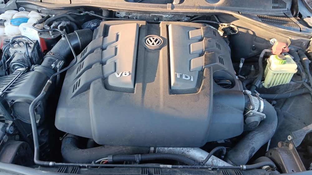 VW Touareg 3.0 V6 TDI,CRC motor 245 к.с. , ел. багажник, 60 броя на ча