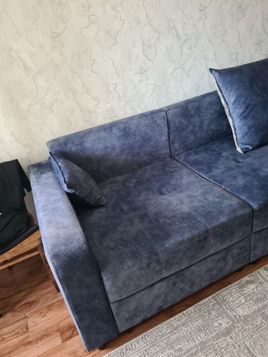 Продам диван 270 тысяч торг