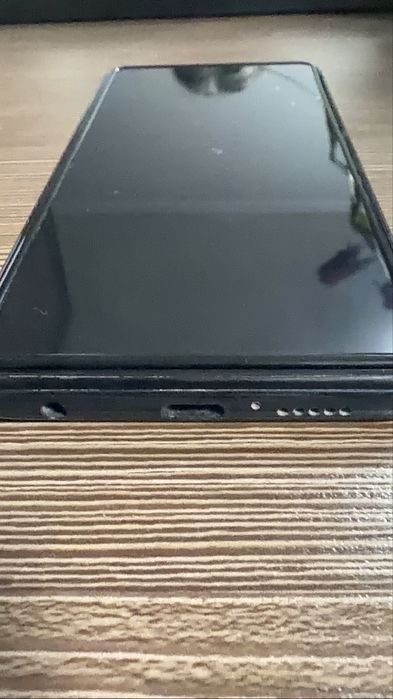 Продам смартфон POCO X3