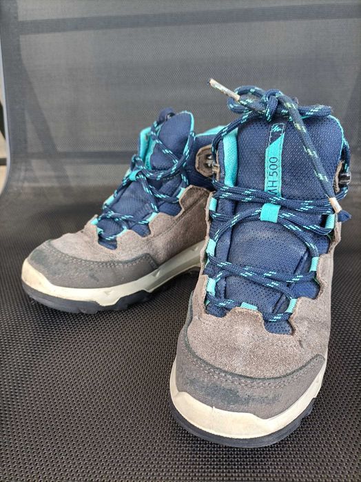 Vând bocanci impermeabili copii