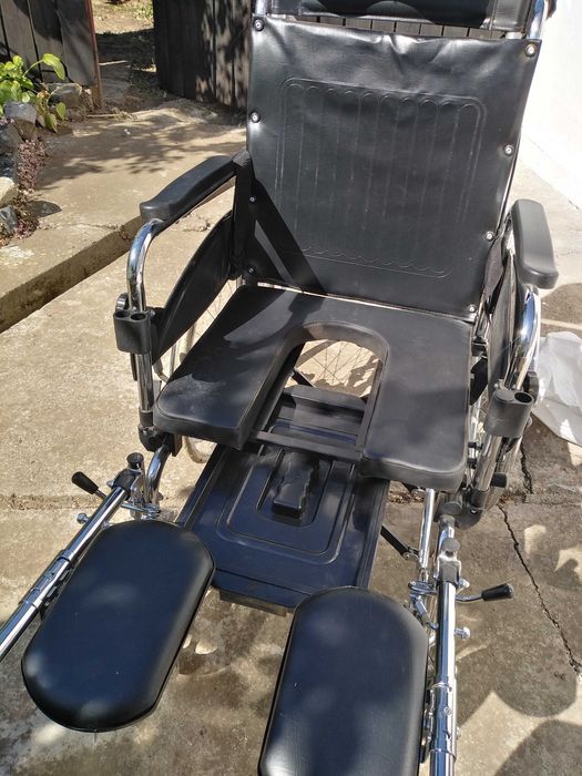 carucior-pat, pliabil  cu vas WC-pentru bolnavi