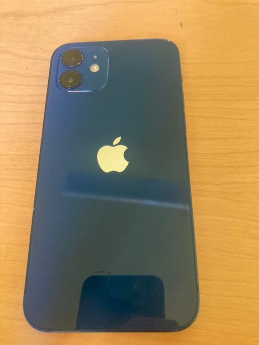Iphone 12 albastru