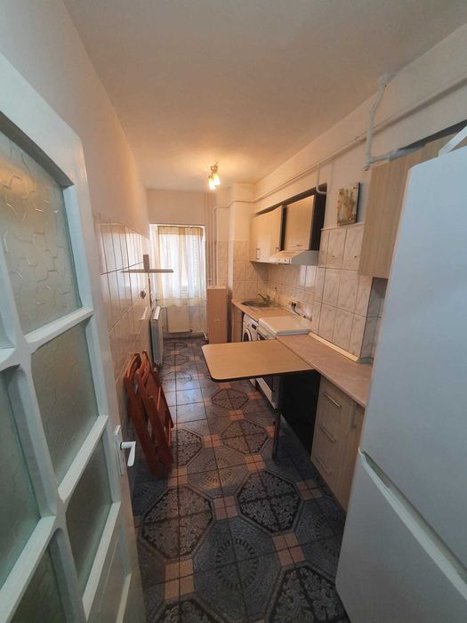 Inchiriez apartament cu o camera zona Arcu aproape de UMF si UAIC