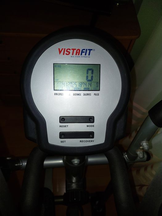 Продавам кростренажор.