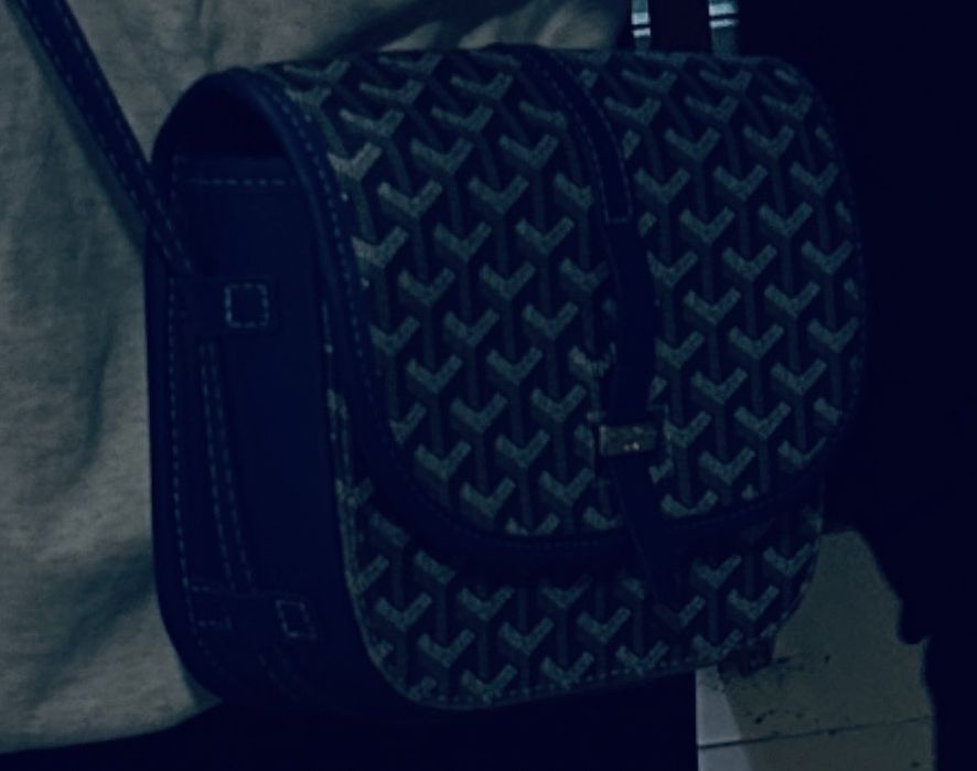 продам барсетку goyard через плечо