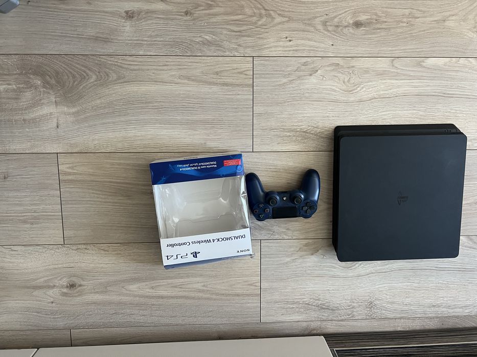 Ps4 с един джоестик