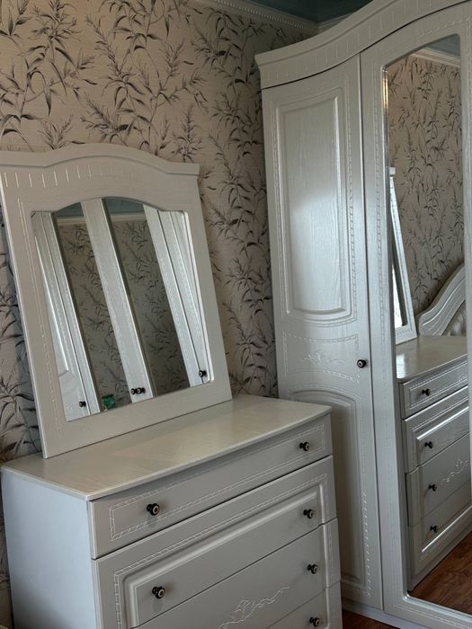 продам спальный гарнитур