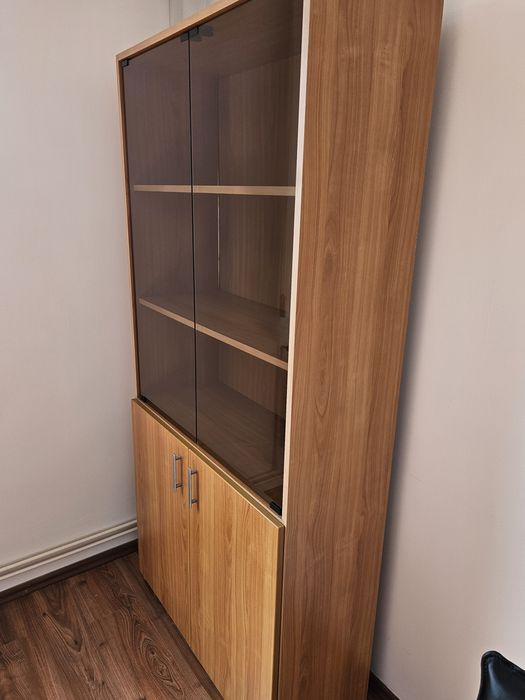 2x Dulapuri combinate cu vitrină — lemn, ideale pentru arhivă/acte