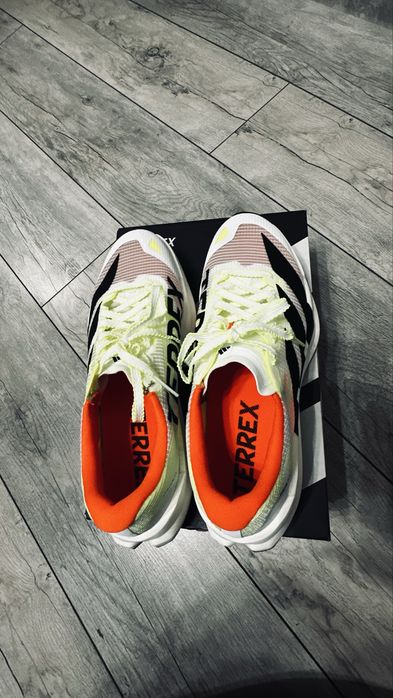 Кроссовки Adidas Agravic TT