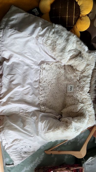 Geaca dama zara cu pene de rata mărimea M