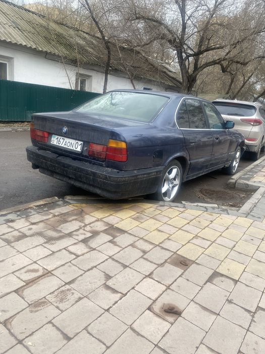 Продам бмв 520 е34