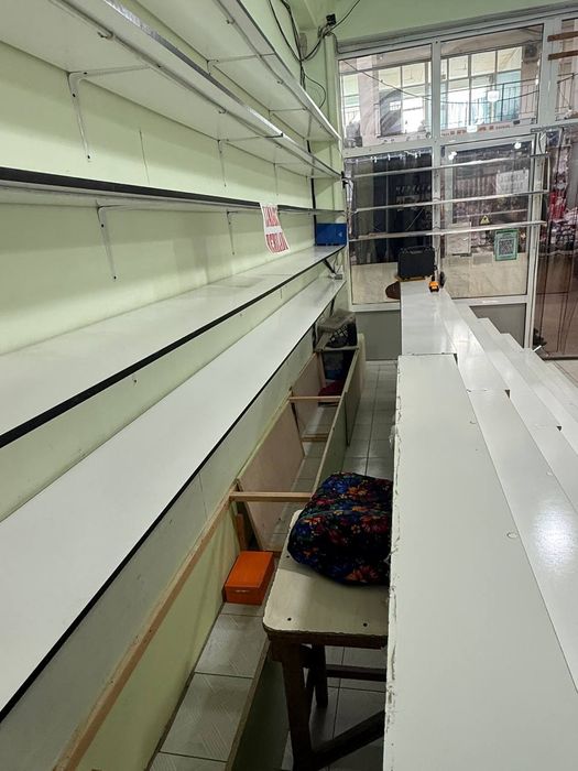 ОБУВЬ УЧУН ПОЛКА СТИЛАЖЛАР СОТИЛАДИ, читлари  Кромка килинган 6 метрли