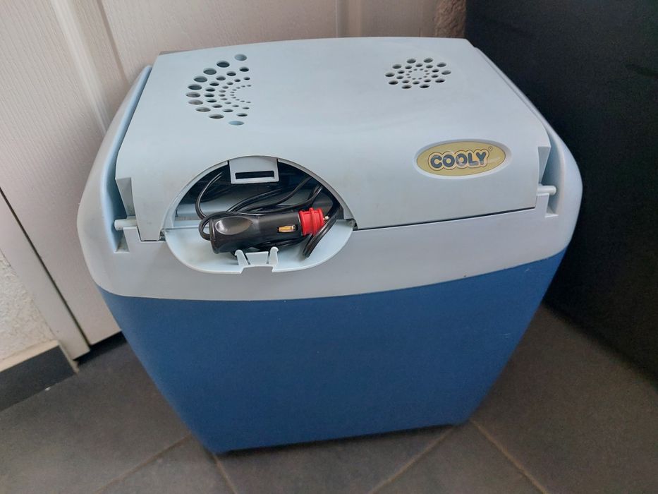 Ladă frigorifică auto portabilă Cooly, 12V