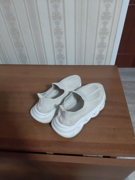 Продам обувь летнюю на девочку