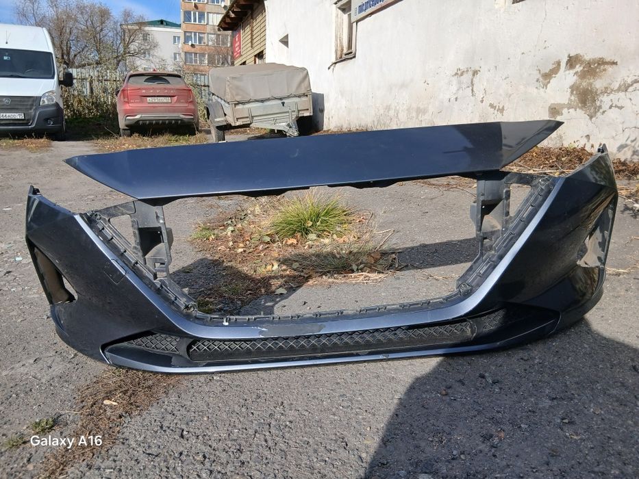Продам передний бампер Хендай акцент 2021