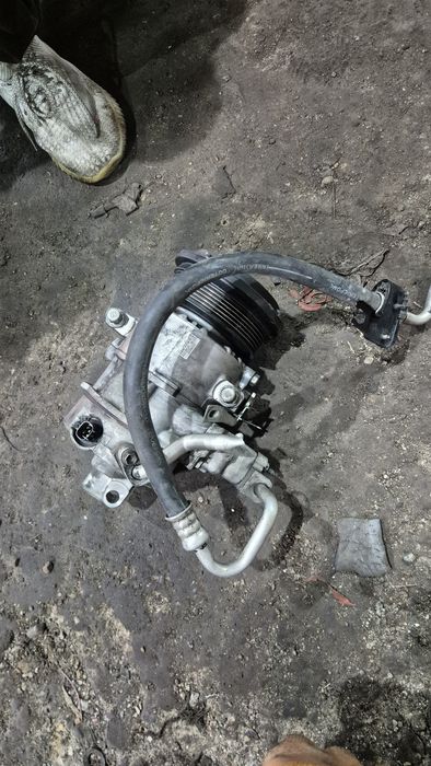 Продам компрессор кондиционера от 3uz