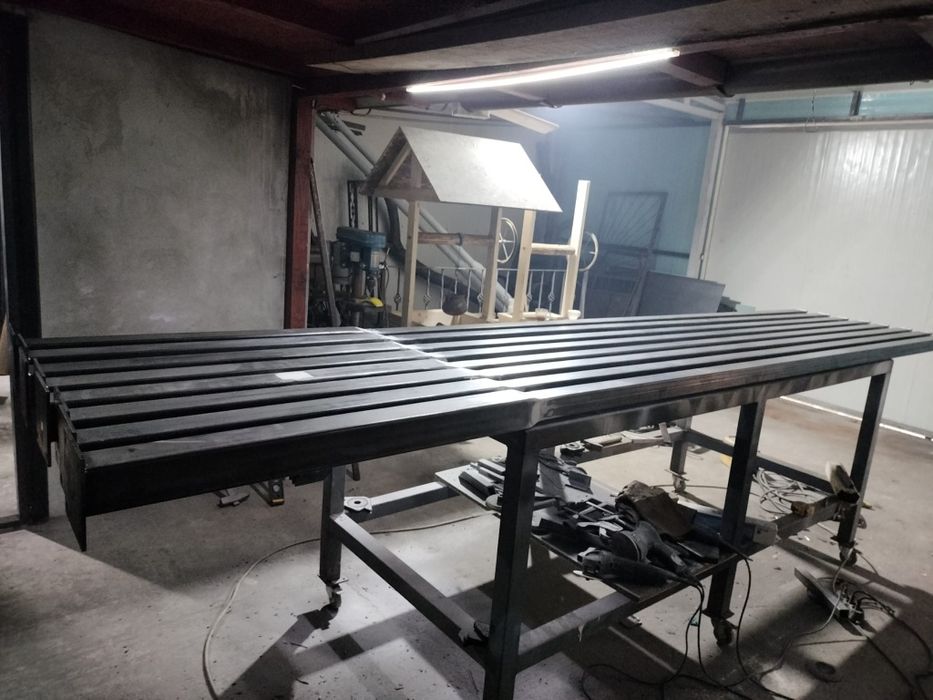 Stâlpi metalici pentru  iluminat 4m