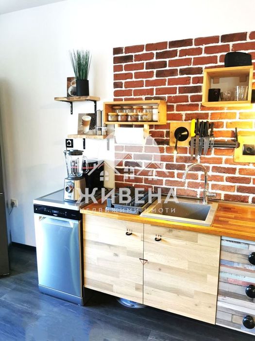 Продава се Тристаен апартамент в Варна, Възраждане 4 - 134 кв.м за 1612 €/кв.м - Снимка #5