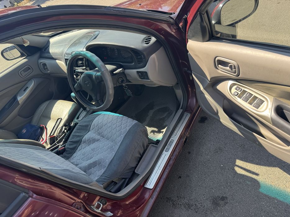 Nissan Sunny 2001 автомат 1.8 л