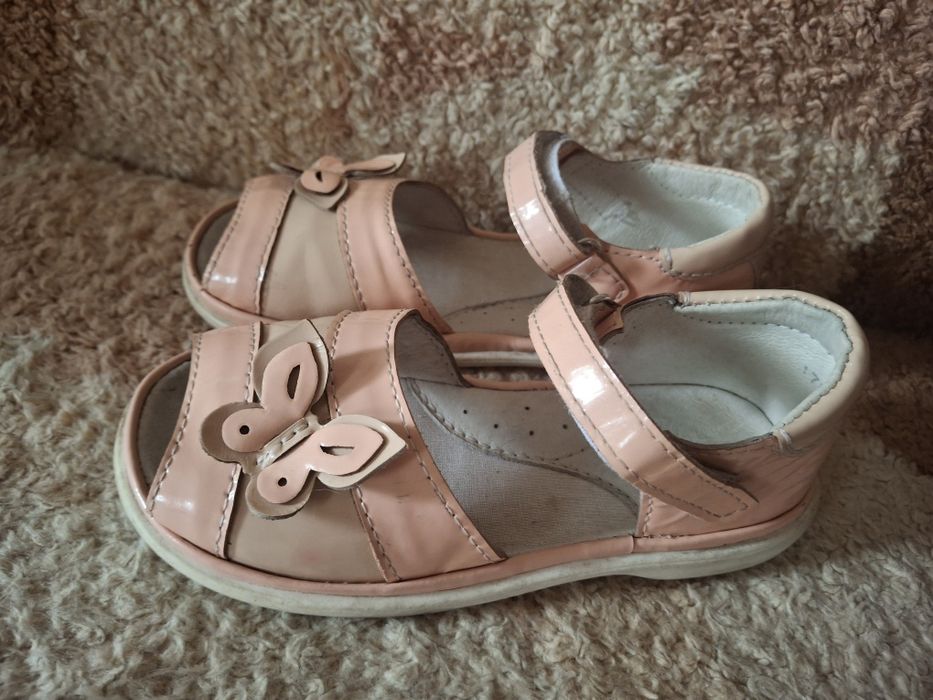 Сандалики на девочку UNICEL.