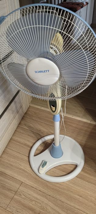 Продам вентилятор Скарлет с пультом управления