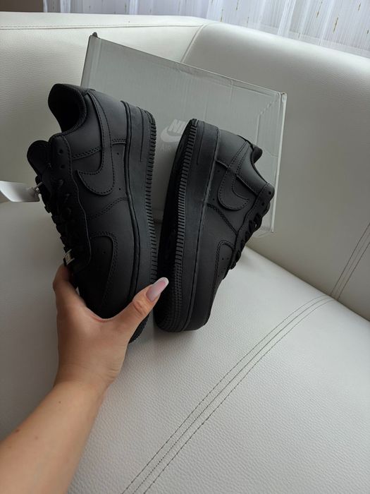 Nike Air Force 1 Black