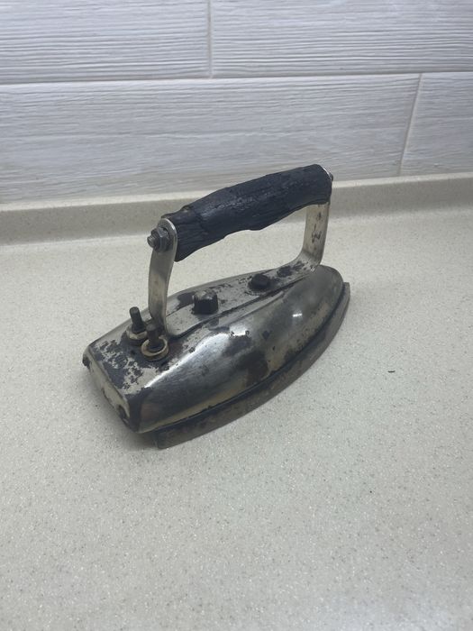 Продам утюг СССР