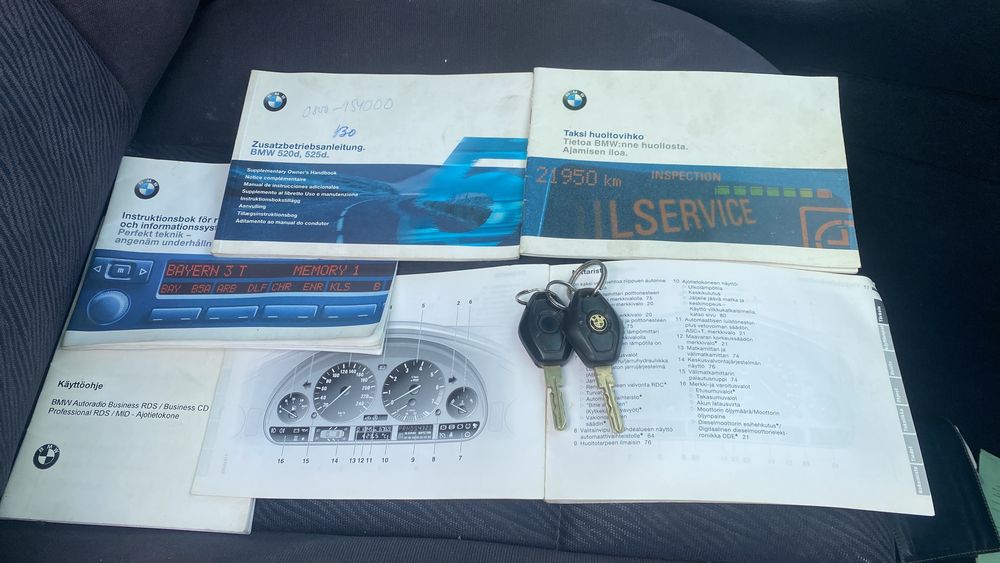 BMW 520d 136cp pentru piese (interior mov + piano black)